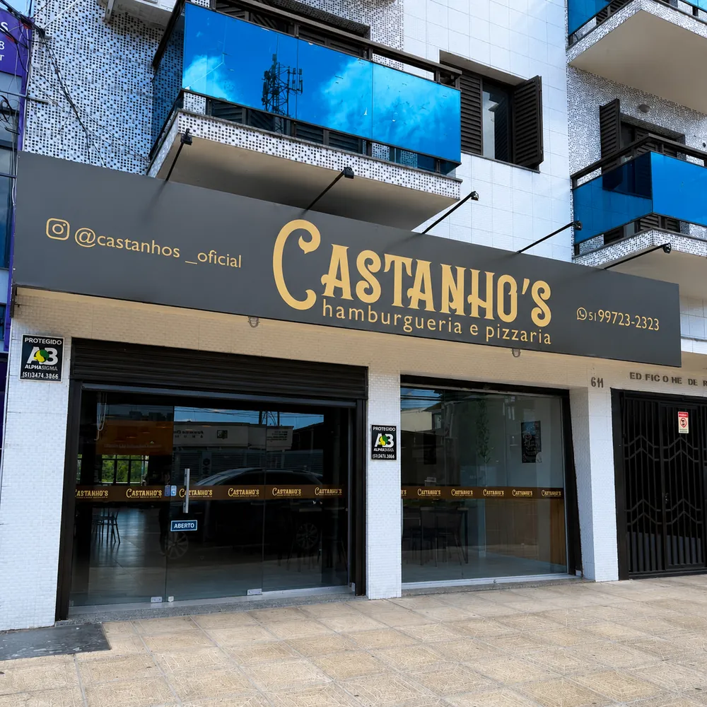 Interior aconchegante da Castanho's Hamburgueria e Pizzaria
